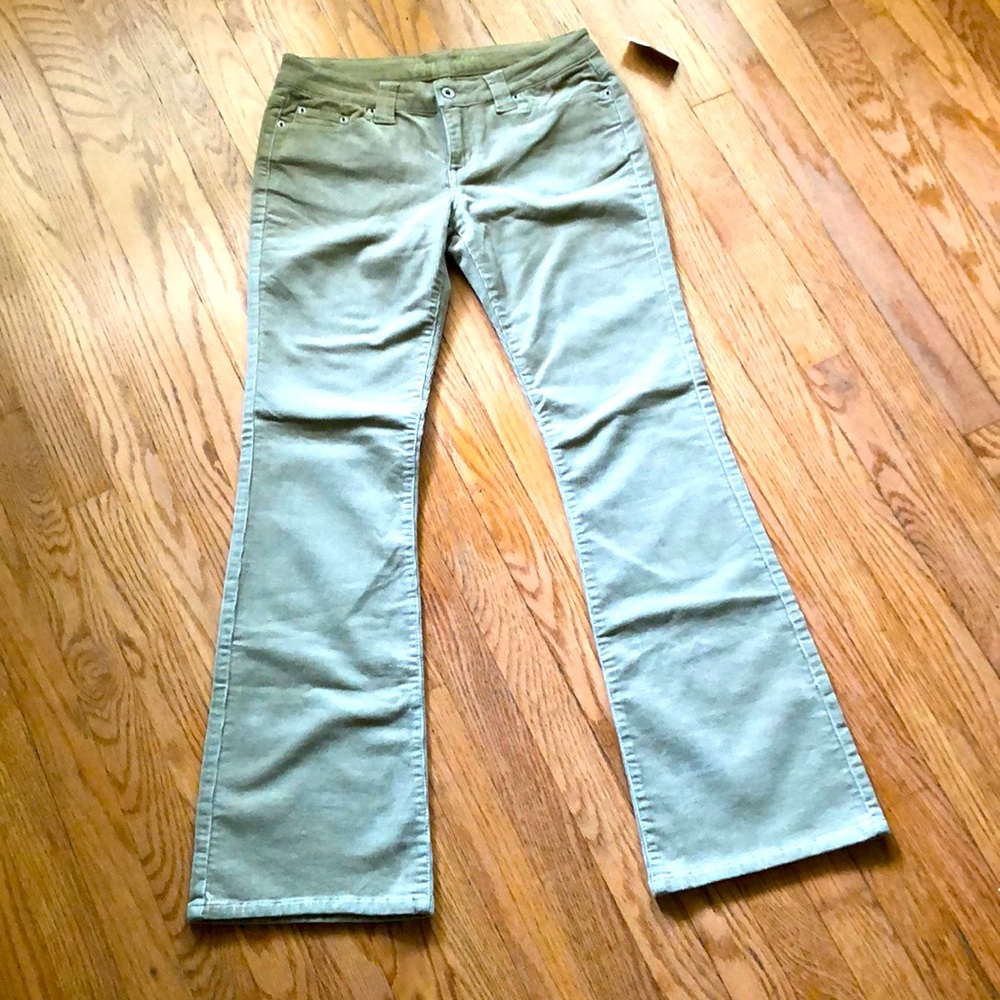 Flared cords